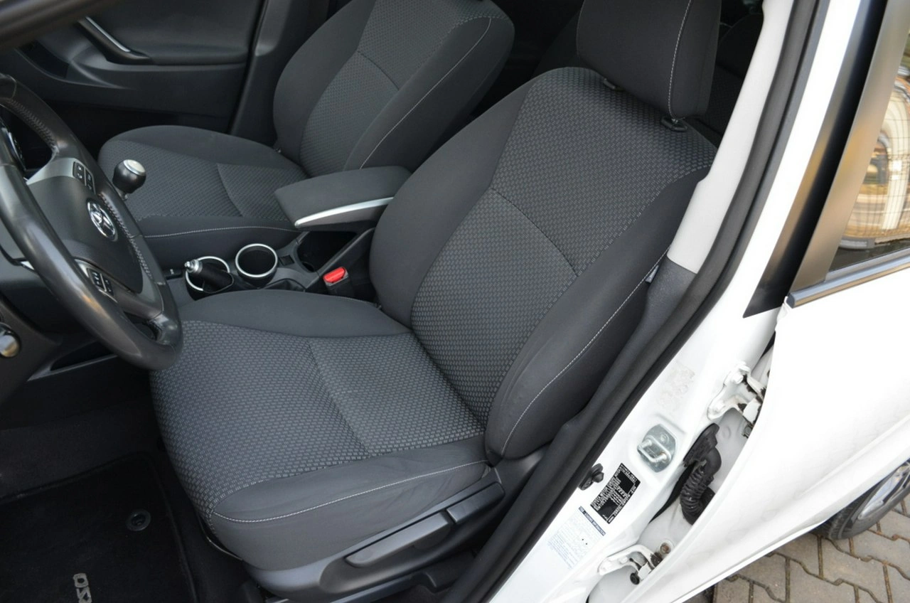 Toyota Verso - Zdjęcie 25