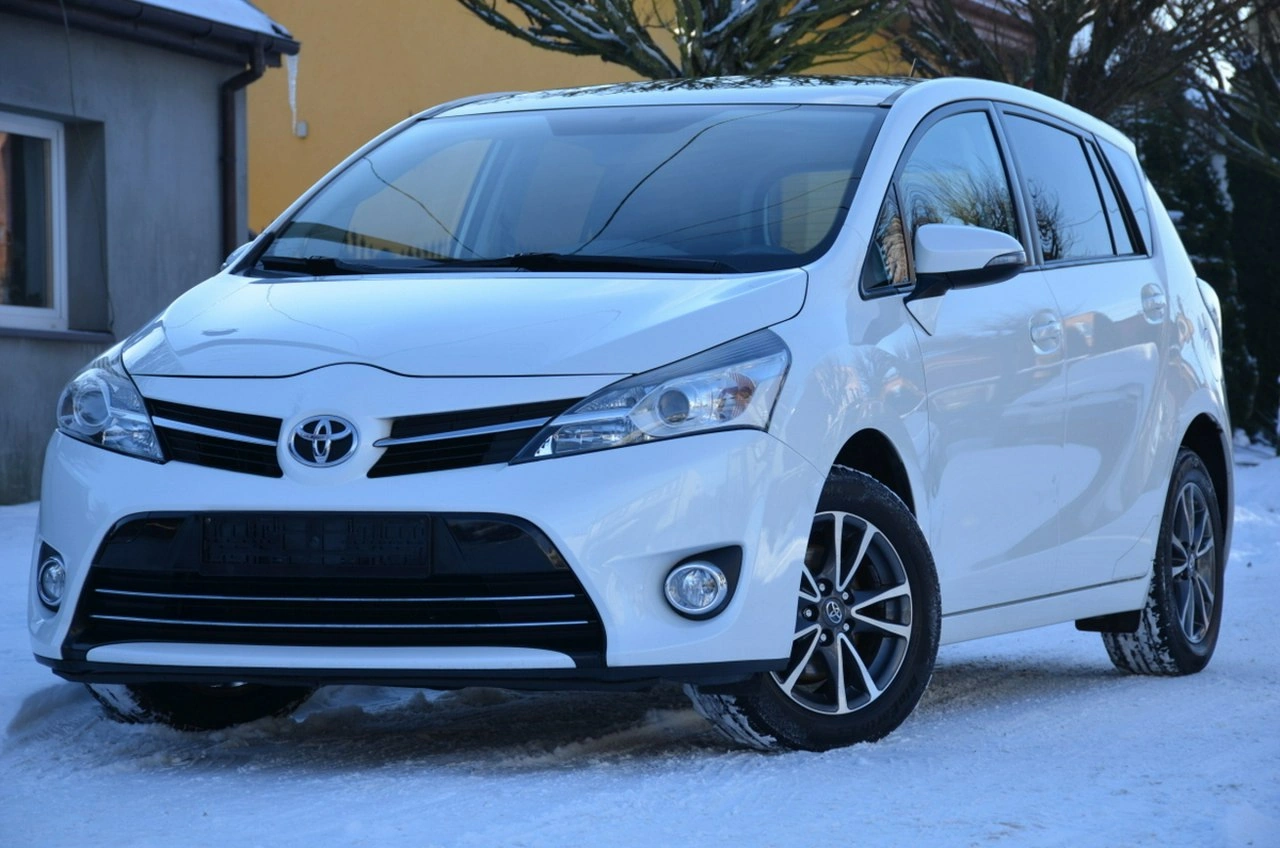 Toyota Verso - Zdjęcie 1