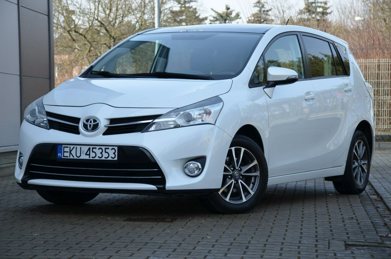 Toyota Verso - Zdjęcie 1