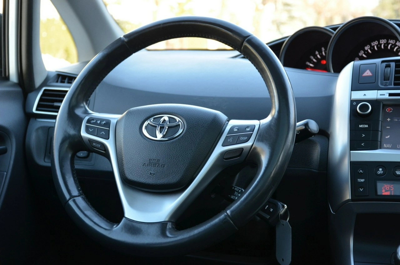 Toyota Verso - Zdjęcie 29