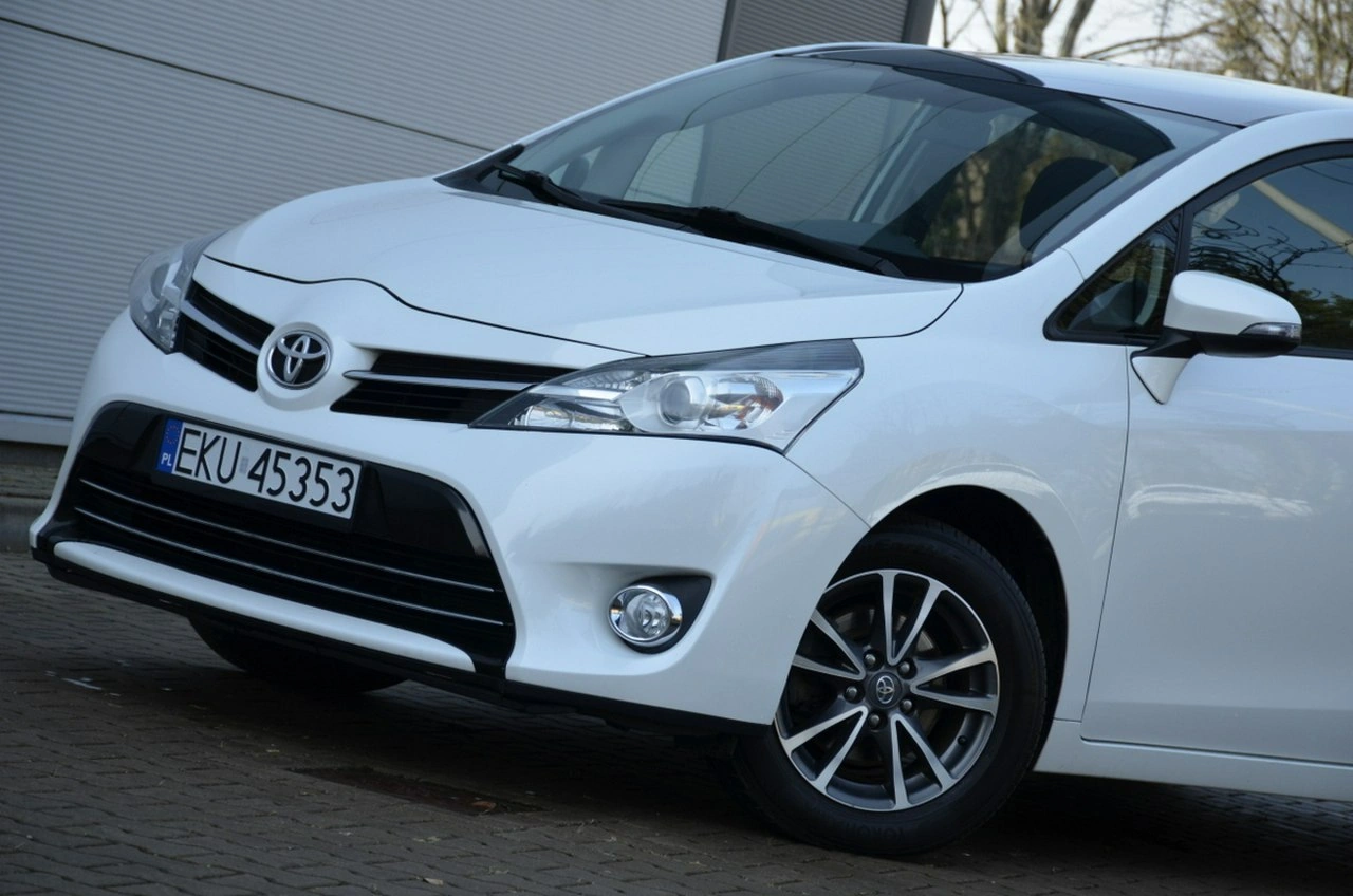Toyota Verso - Zdjęcie 3