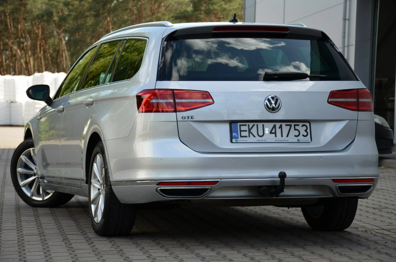 Volkswagen Passat - Zdjęcie 15