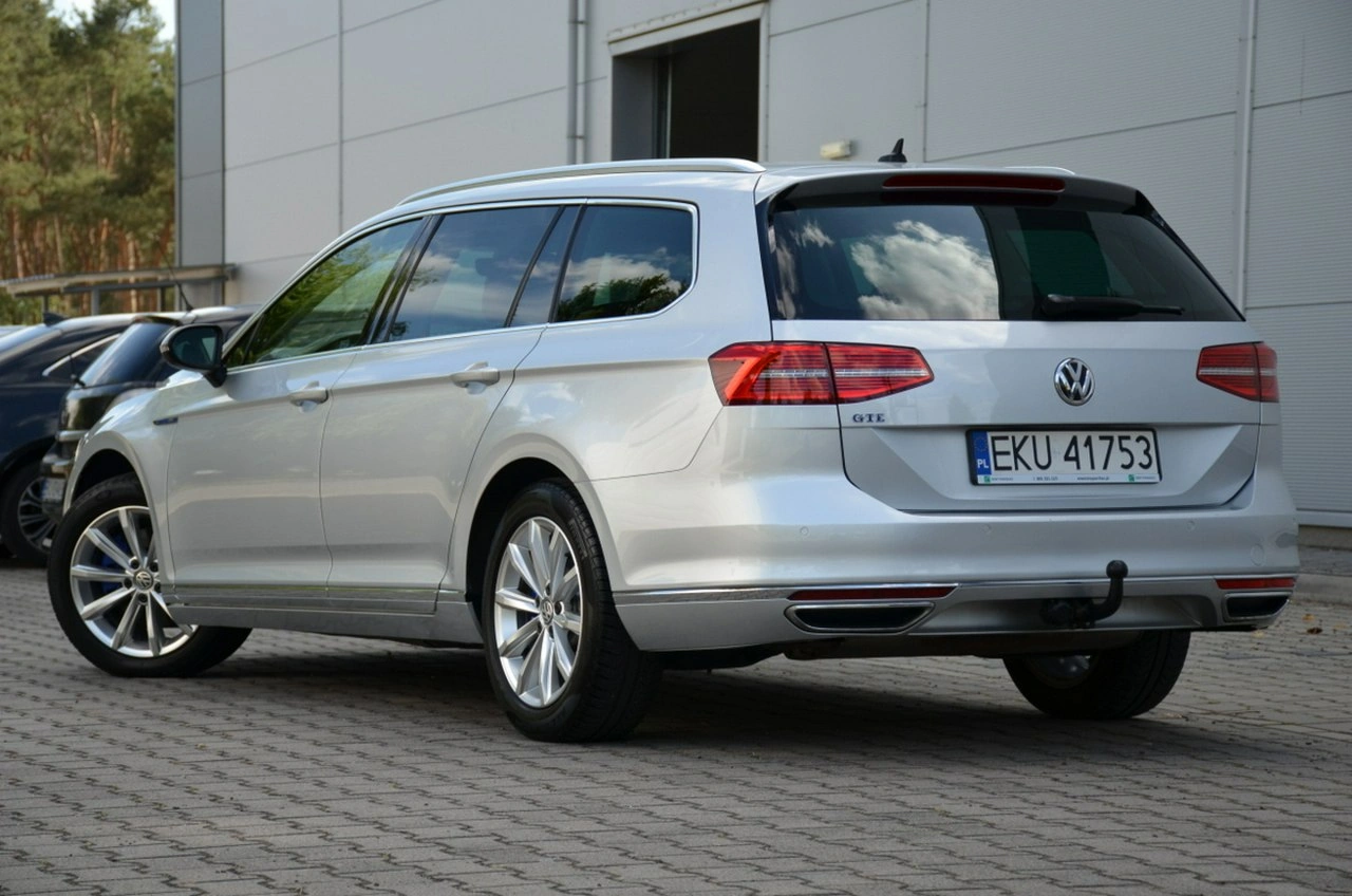 Volkswagen Passat - Zdjęcie 16