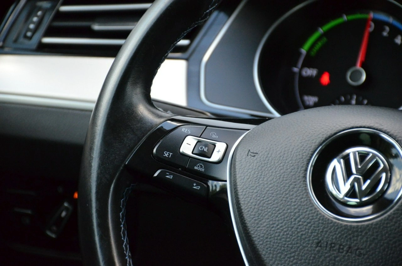Volkswagen Passat - Zdjęcie 31