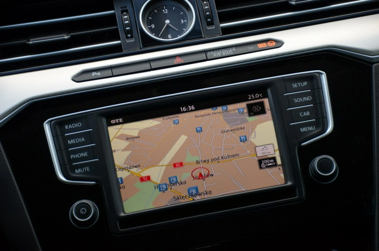 Volkswagen Passat - Zdjęcie 32