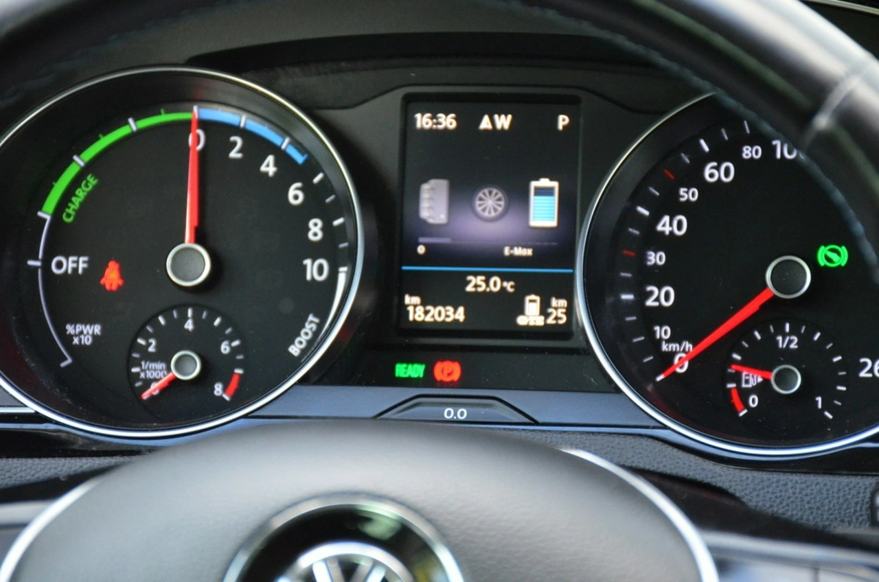 Volkswagen Passat - Zdjęcie 34