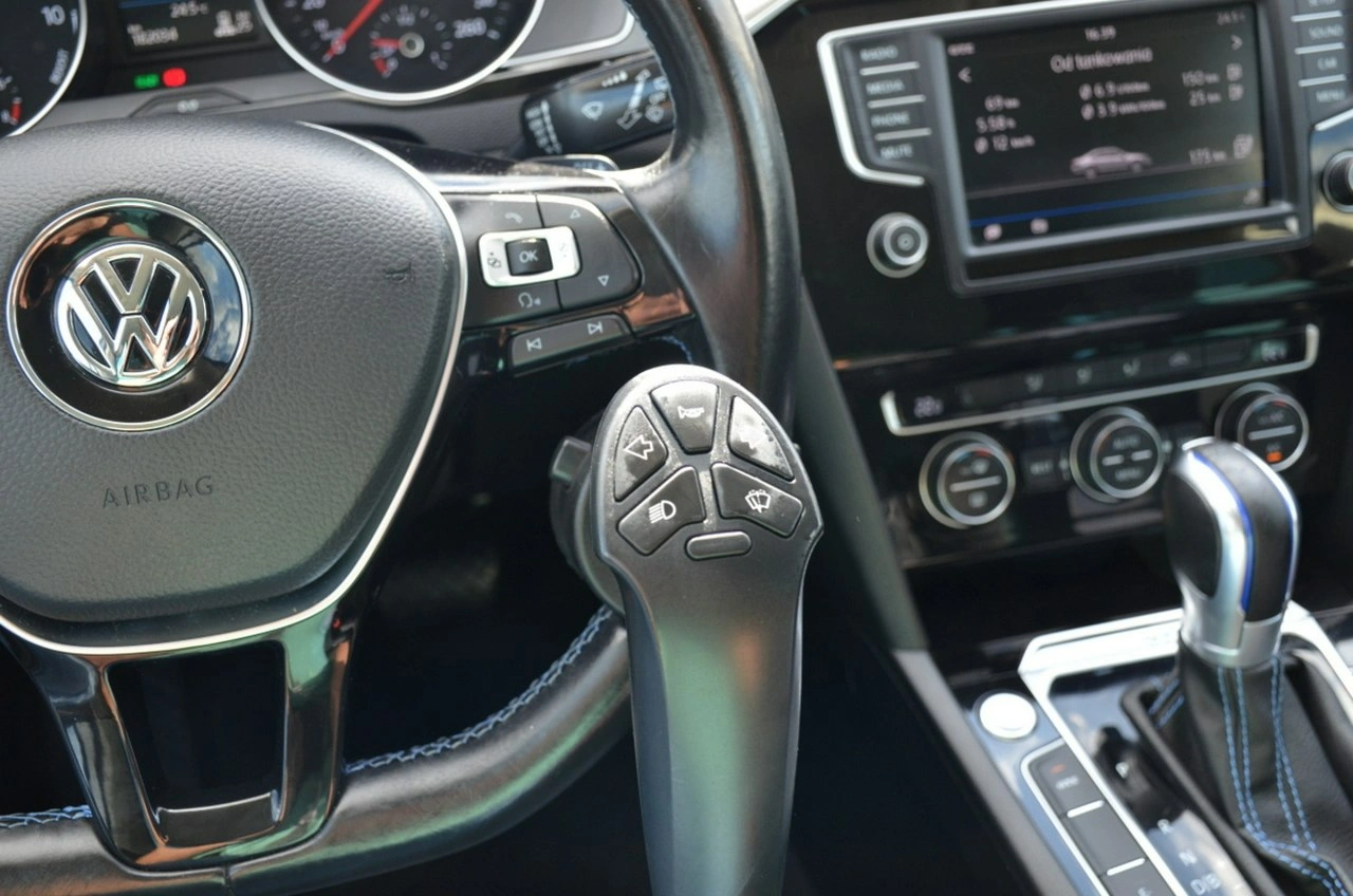 Volkswagen Passat - Zdjęcie 39