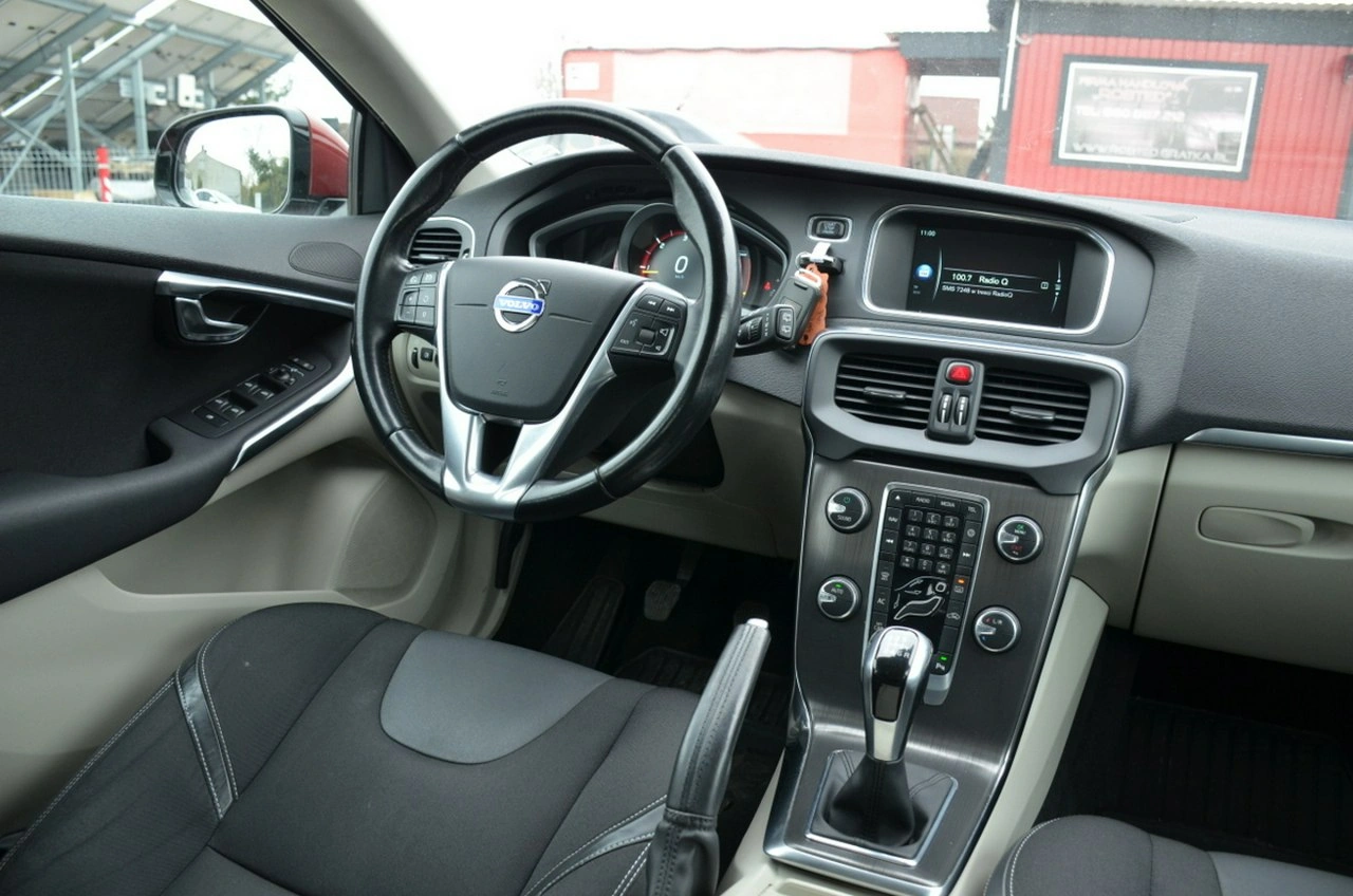 Volvo V40 - Zdjęcie 29
