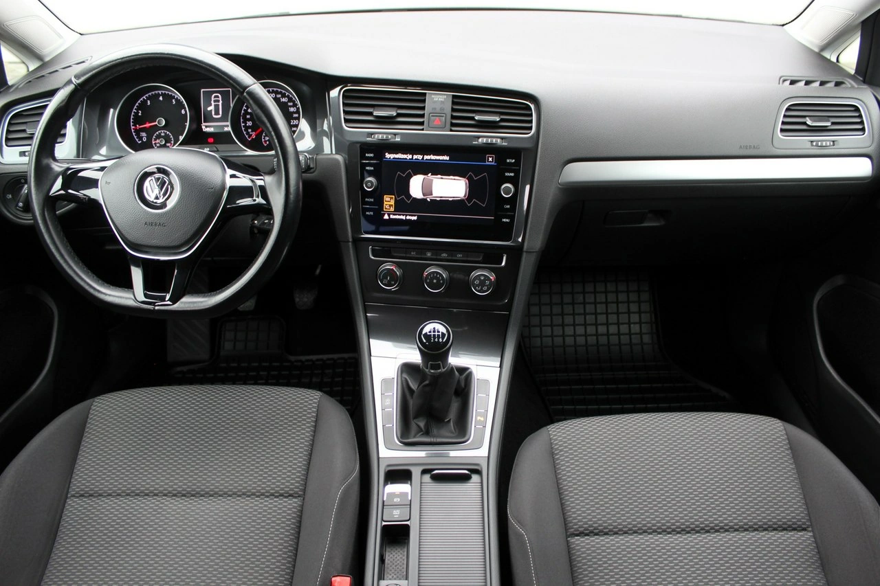 Volkswagen Golf - Zdjęcie 9