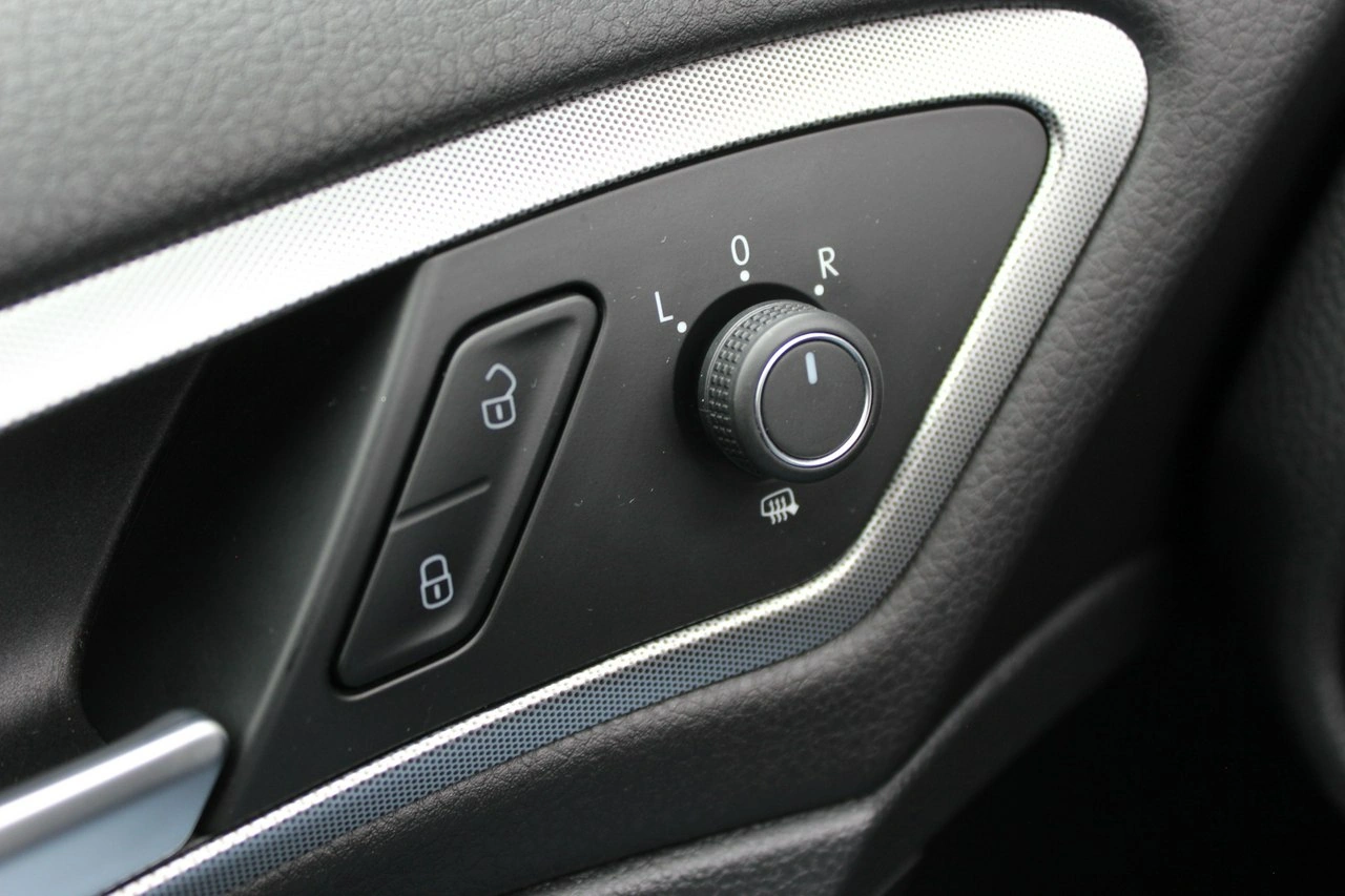 Volkswagen Golf - Zdjęcie 22