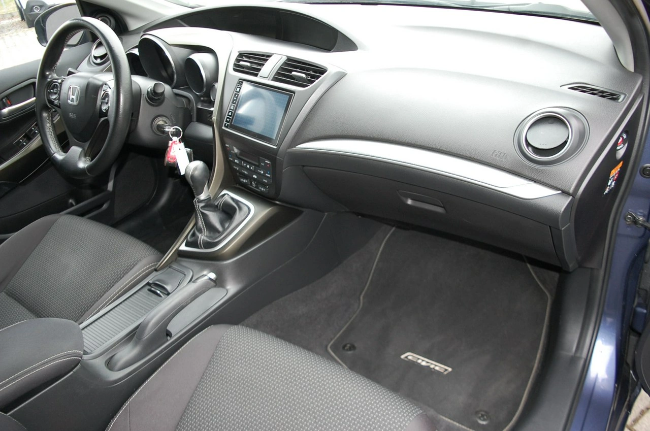 Honda Civic - Zdjęcie 23