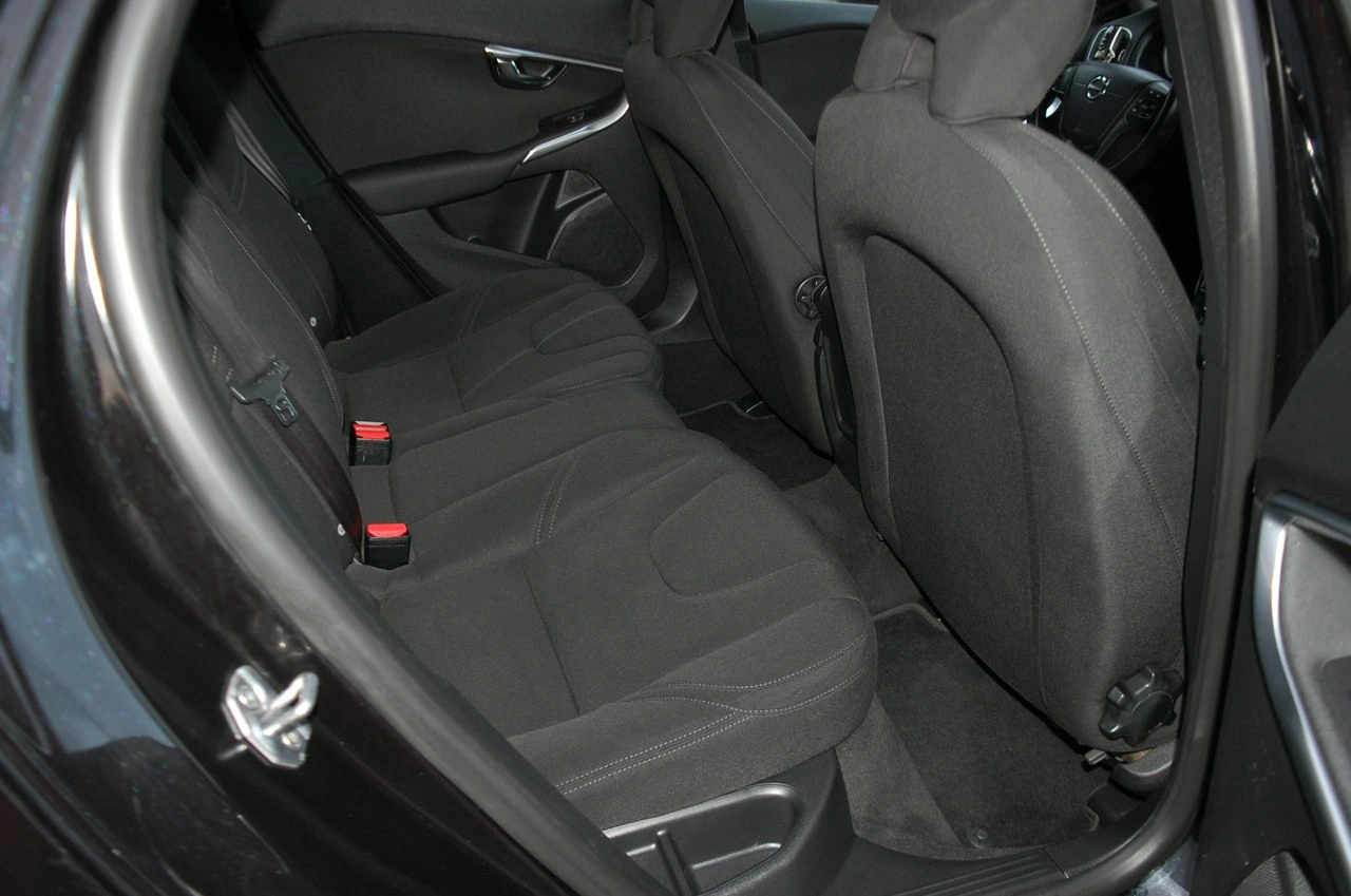 Volvo V40 Cross Country - Zdjęcie 24