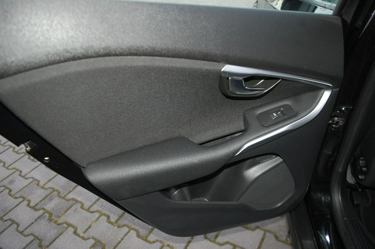 Volvo V40 Cross Country - Zdjęcie 28