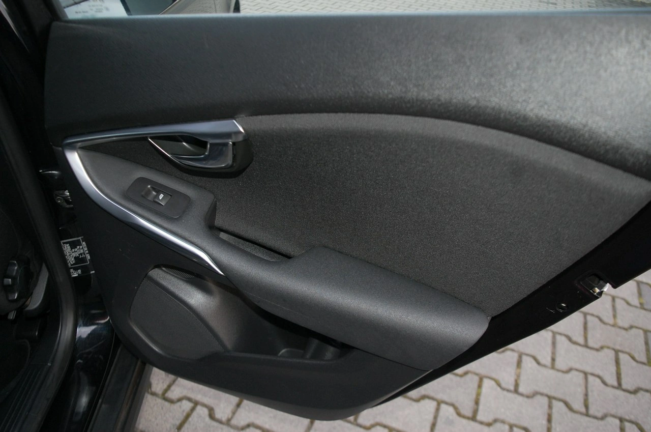 Volvo V40 Cross Country - Zdjęcie 30