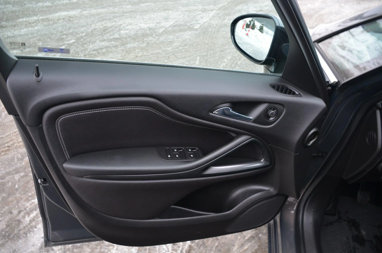 Opel Zafira - Zdjęcie 12