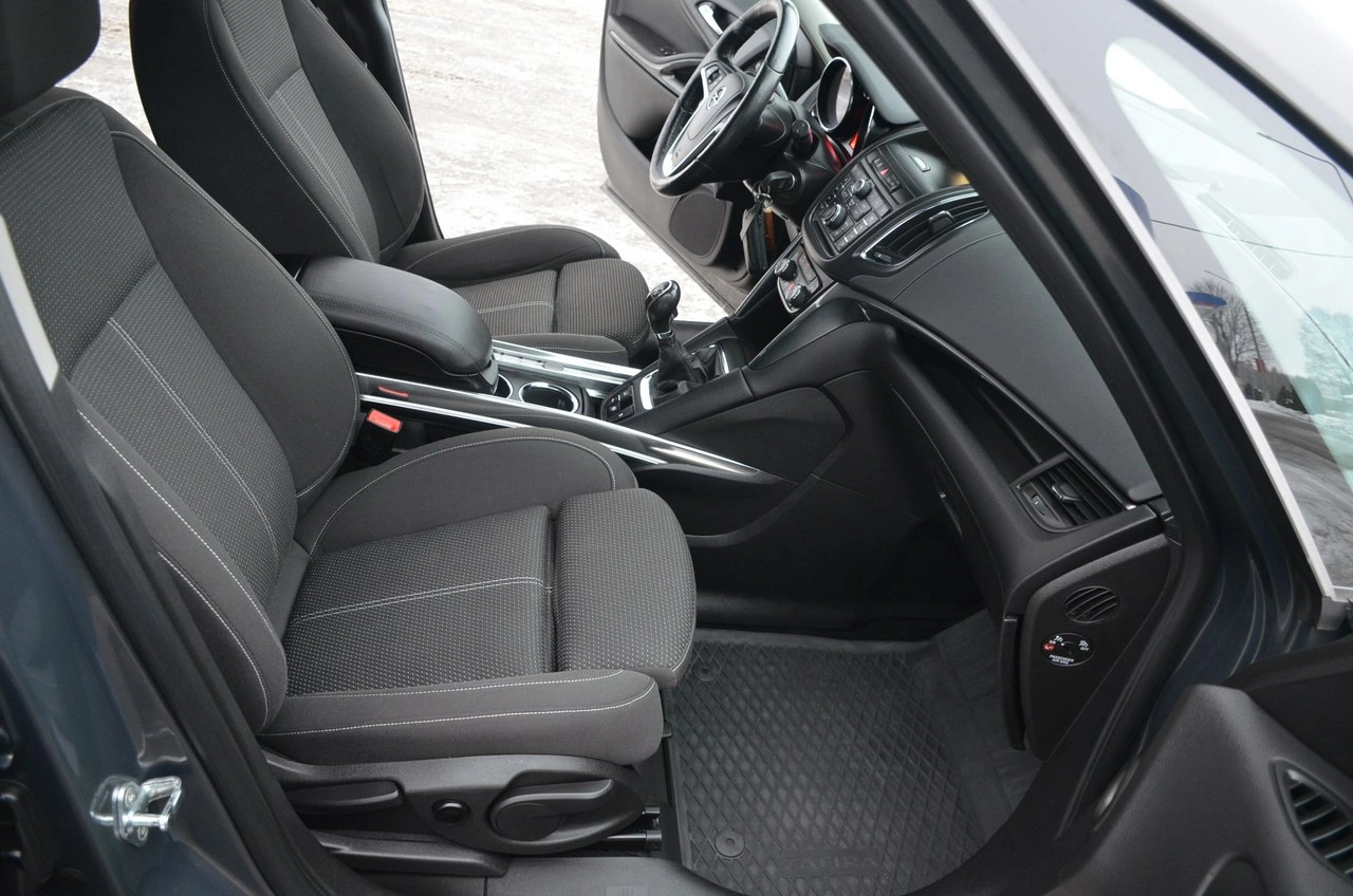 Opel Zafira - Zdjęcie 17