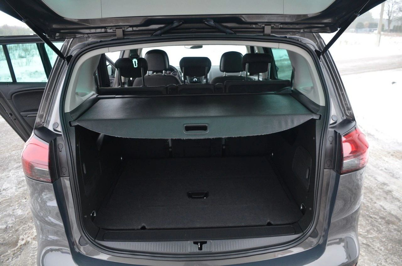 Opel Zafira - Zdjęcie 22
