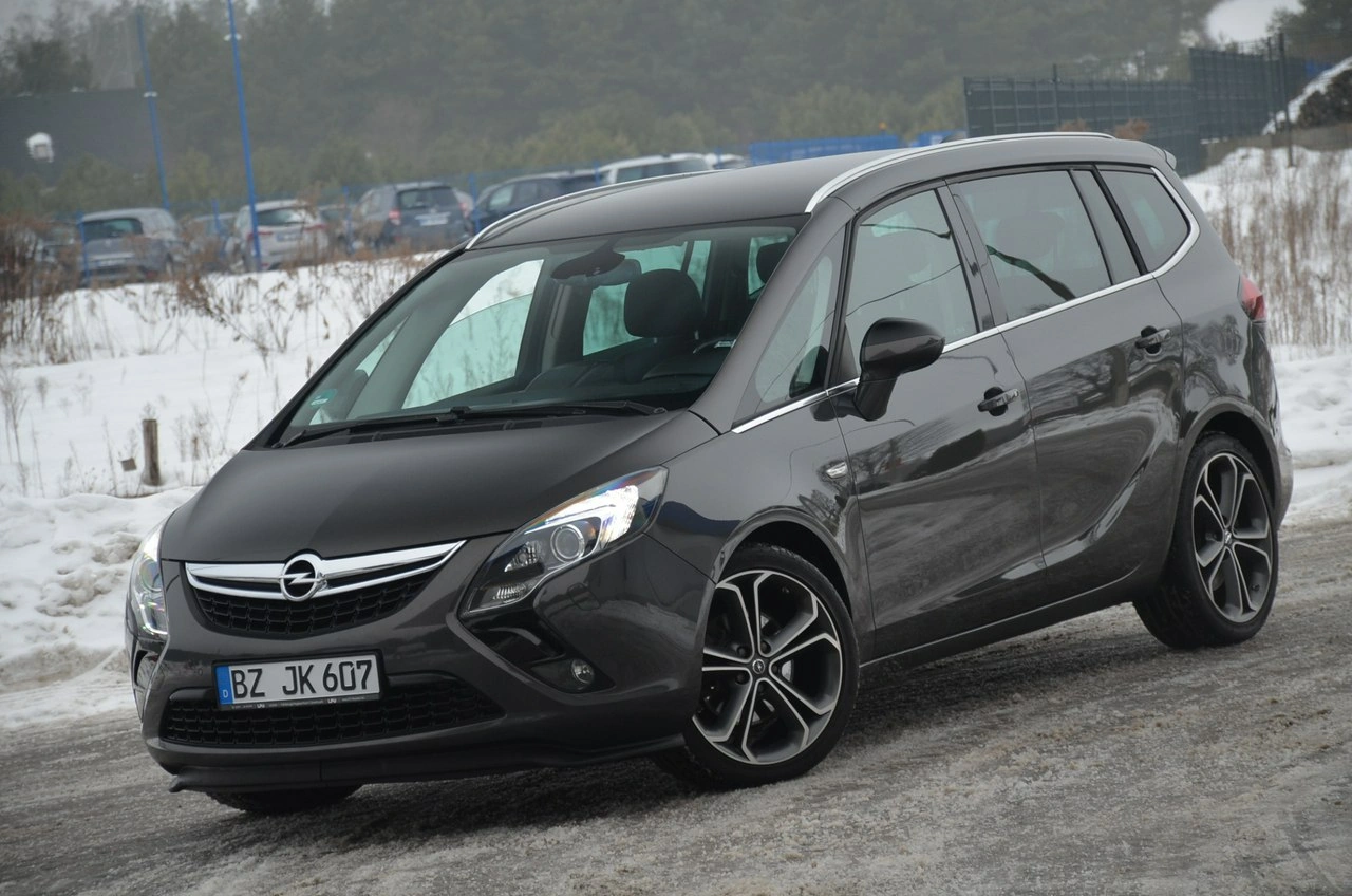 Opel Zafira - Zdjęcie 4