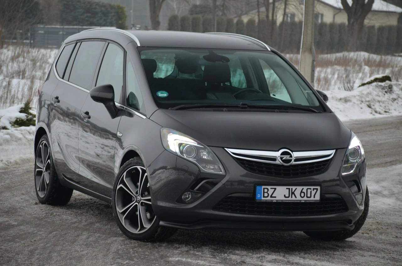 Opel Zafira - Główne zdjęcie