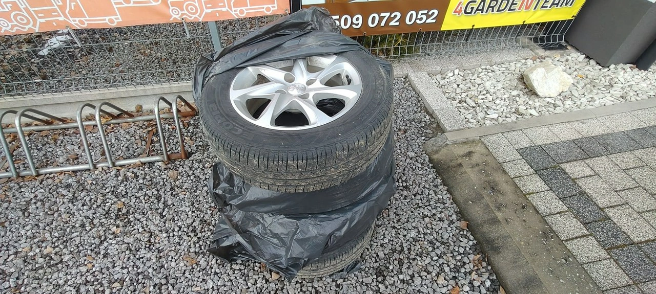 Peugeot 208 - Zdjęcie 17