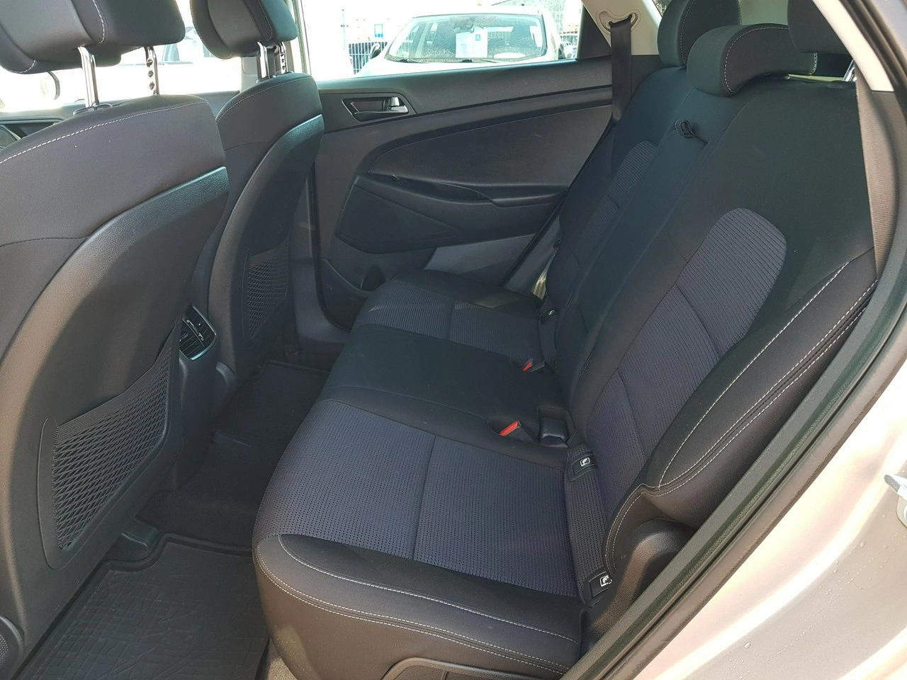 Hyundai Tucson - Zdjęcie 10