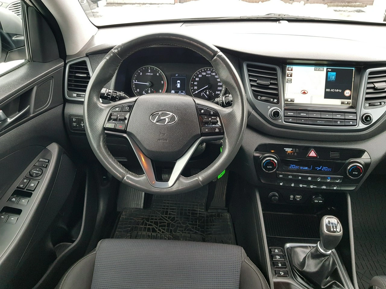 Hyundai Tucson - Zdjęcie 11