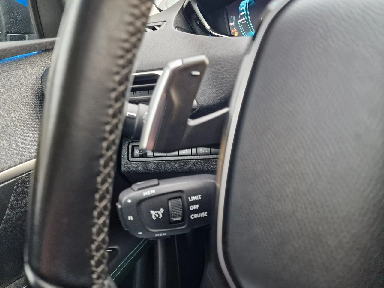 Peugeot 3008 - Zdjęcie 33