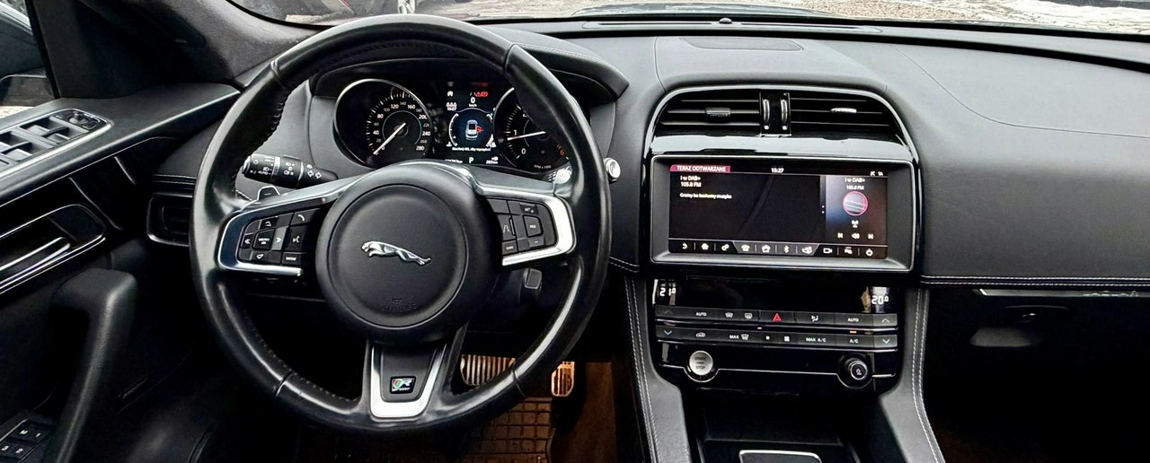 Jaguar F-Pace - Zdjęcie 13