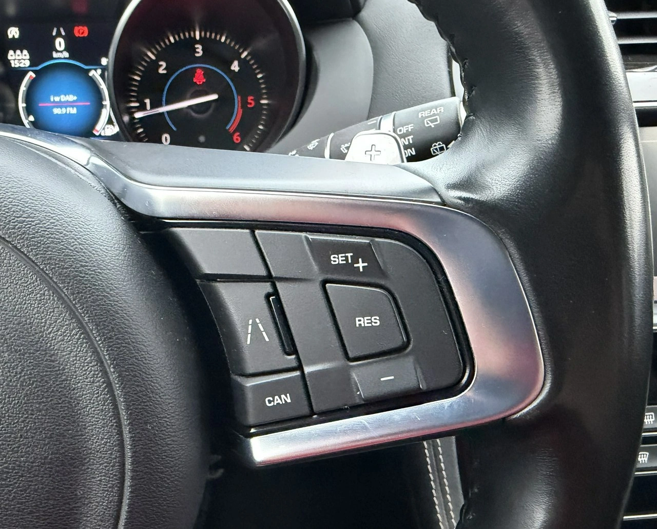 Jaguar F-Pace - Zdjęcie 26