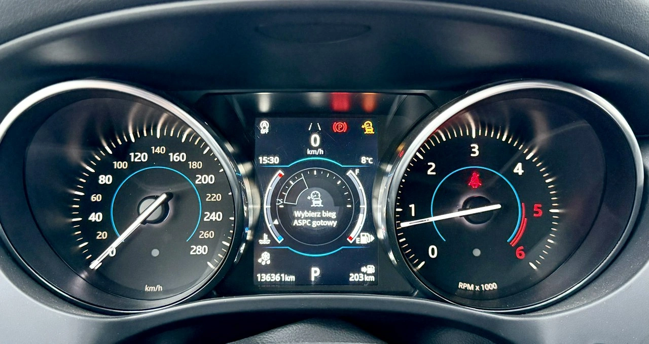 Jaguar F-Pace - Zdjęcie 29