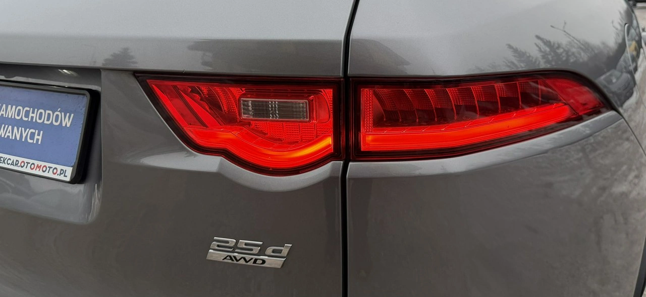 Jaguar F-Pace - Zdjęcie 16