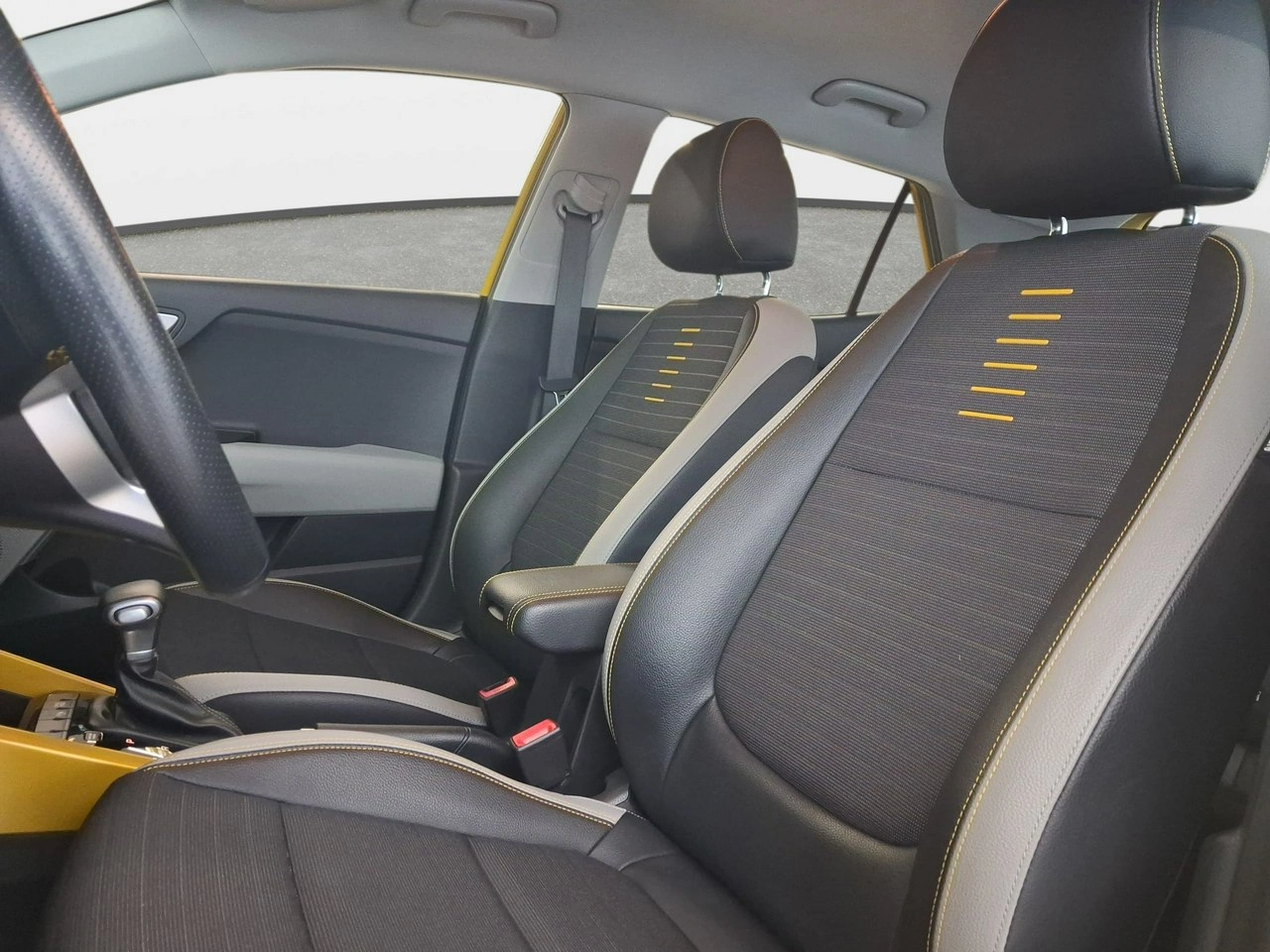 Kia Stonic - Zdjęcie 8