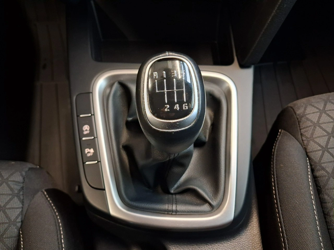 Kia XCeed - Zdjęcie 23