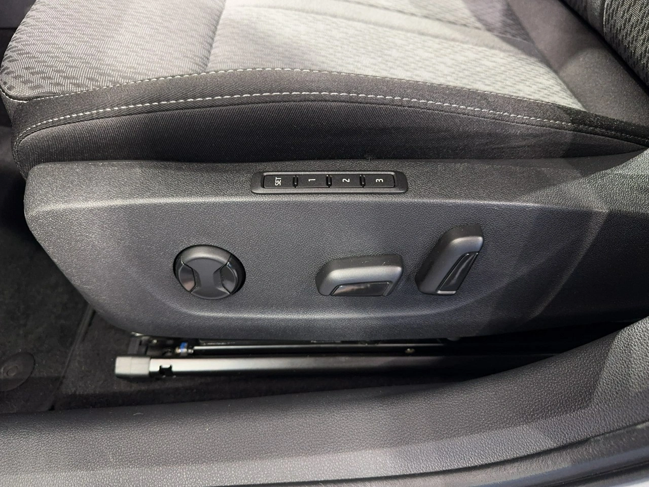 Skoda Octavia - Zdjęcie 12