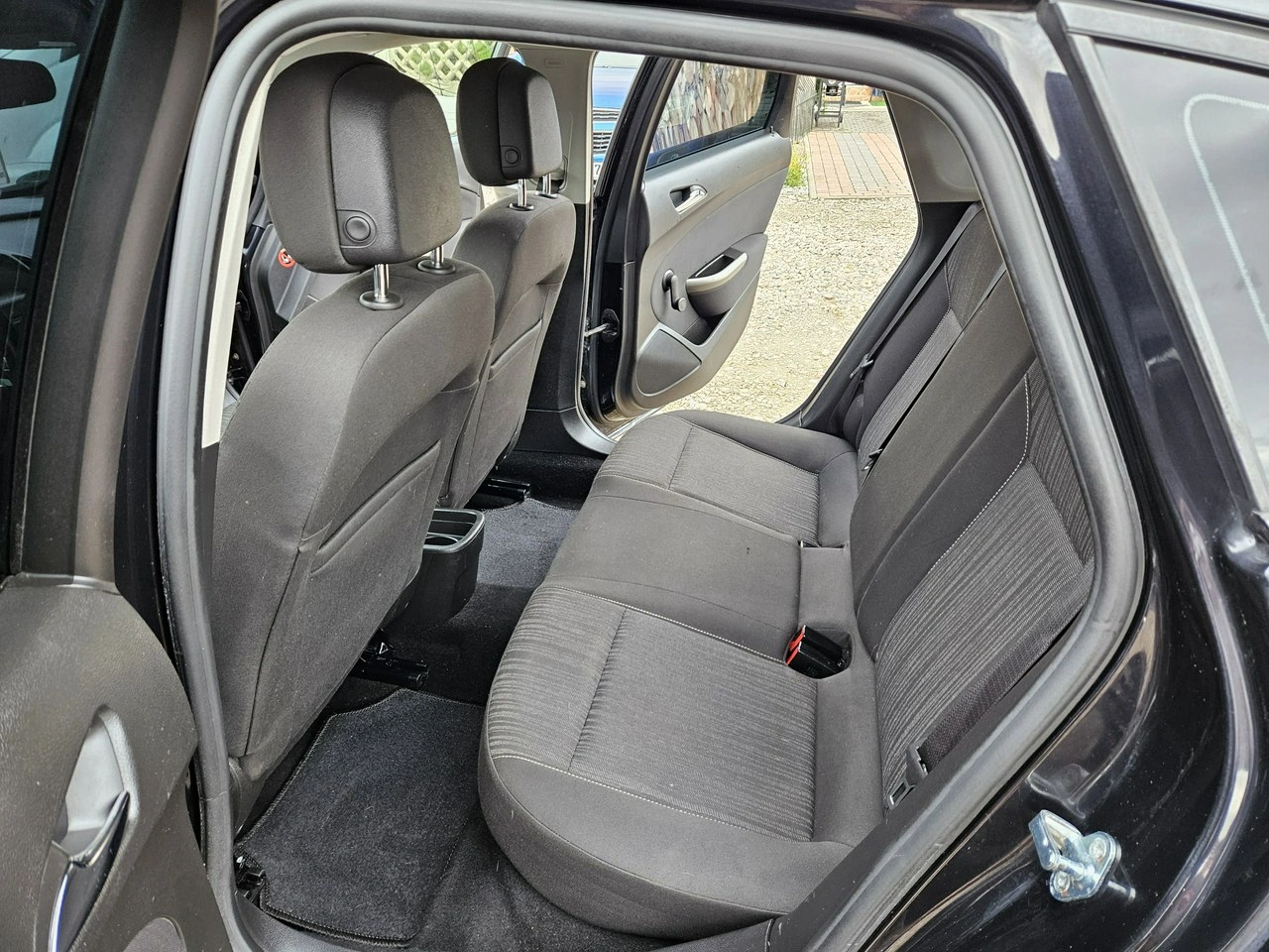 Opel Astra - Zdjęcie 8