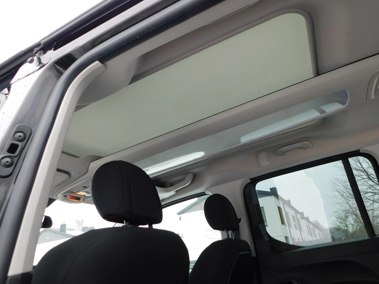 Peugeot Rifter - Zdjęcie 9