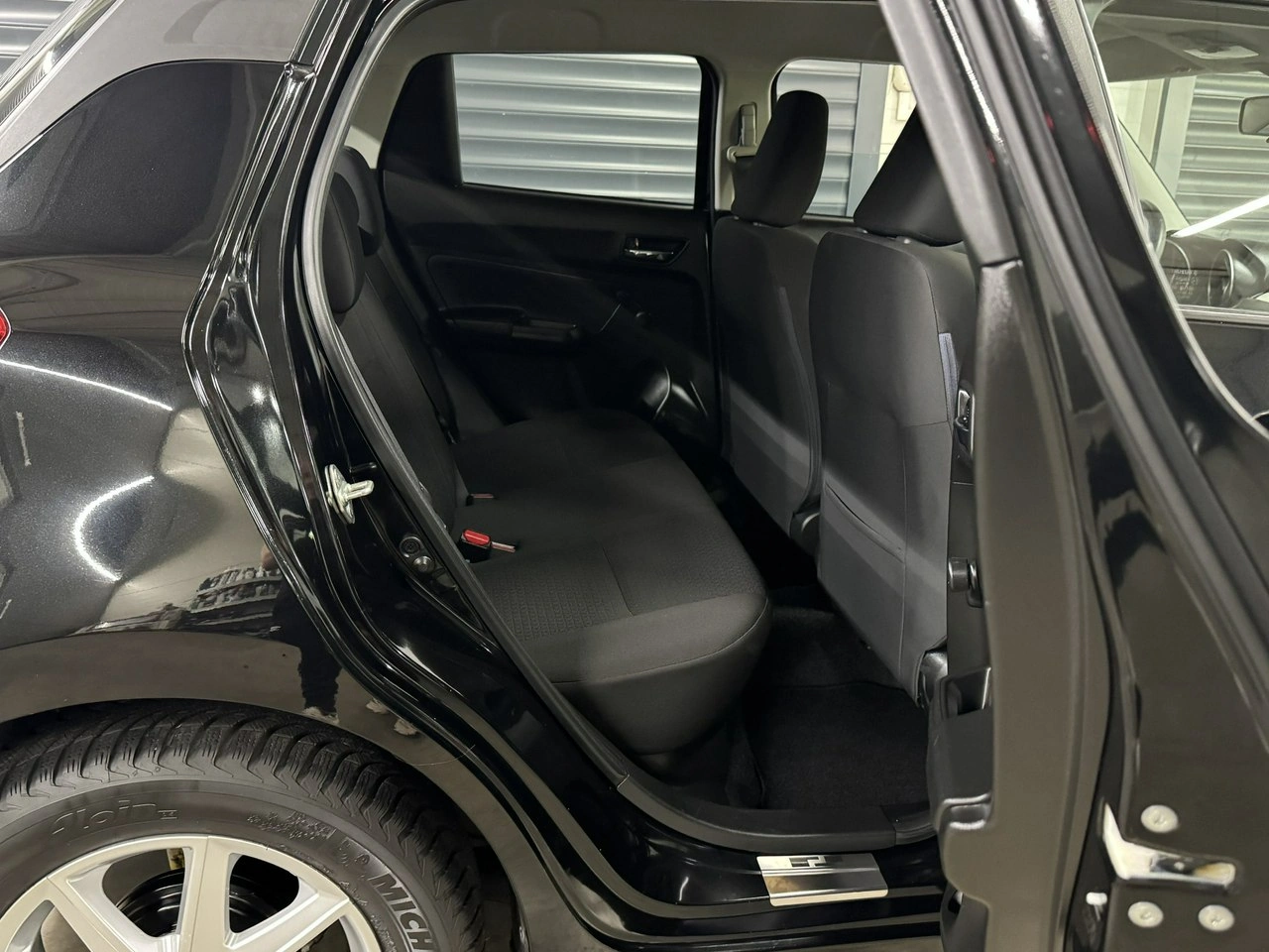 Suzuki Swift - Zdjęcie 13