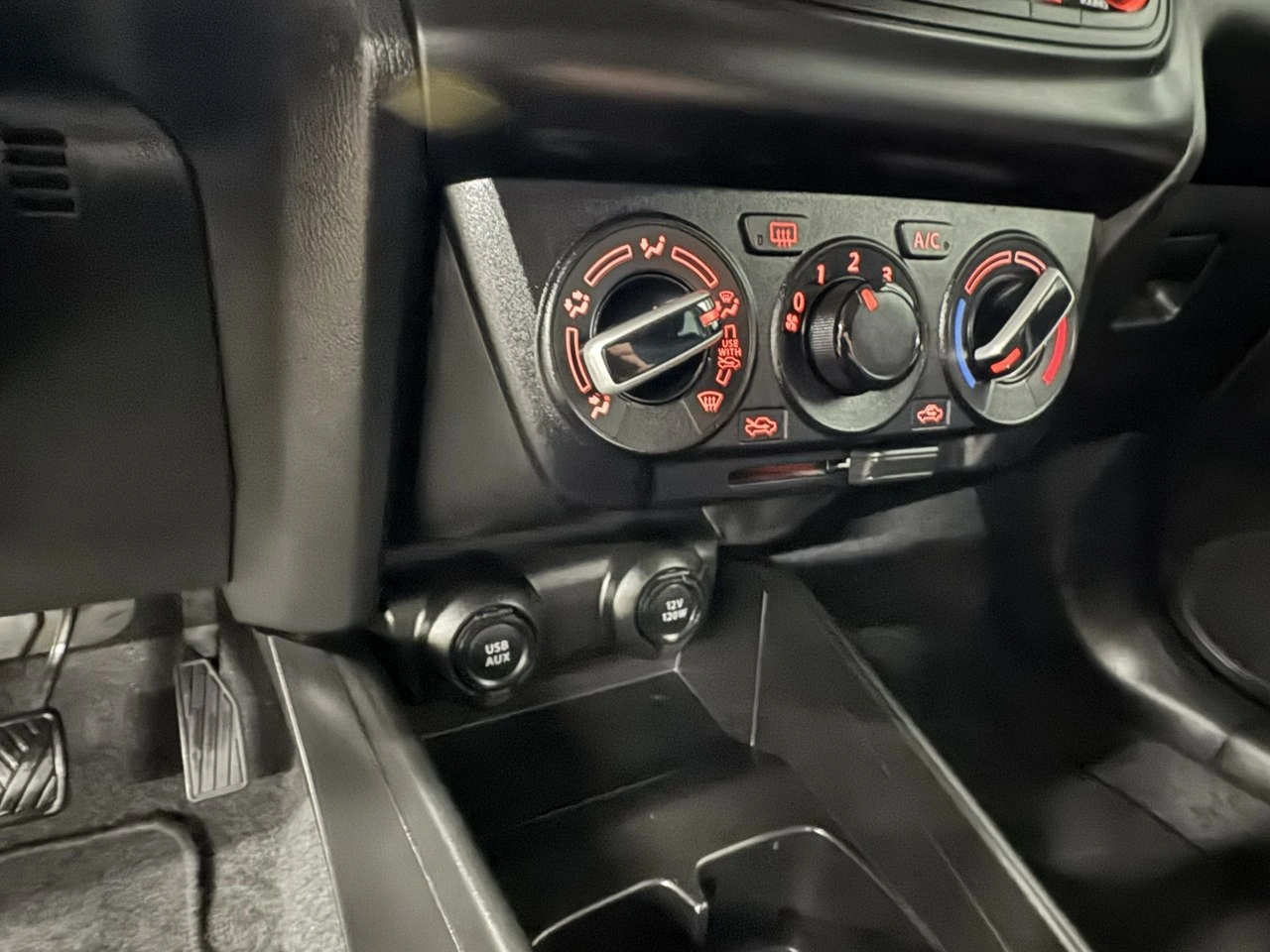 Suzuki Swift - Zdjęcie 28