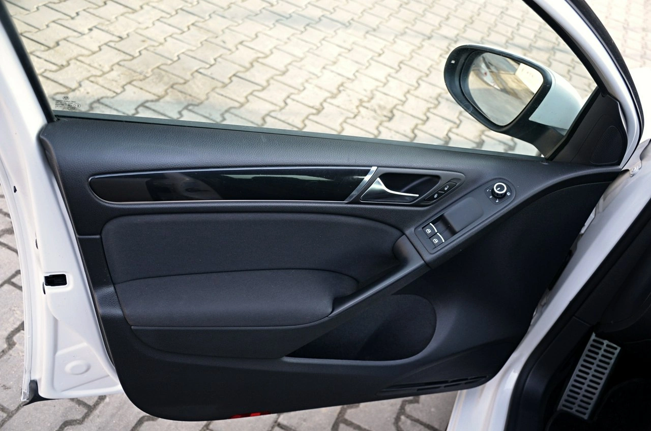 Volkswagen Golf - Zdjęcie 15