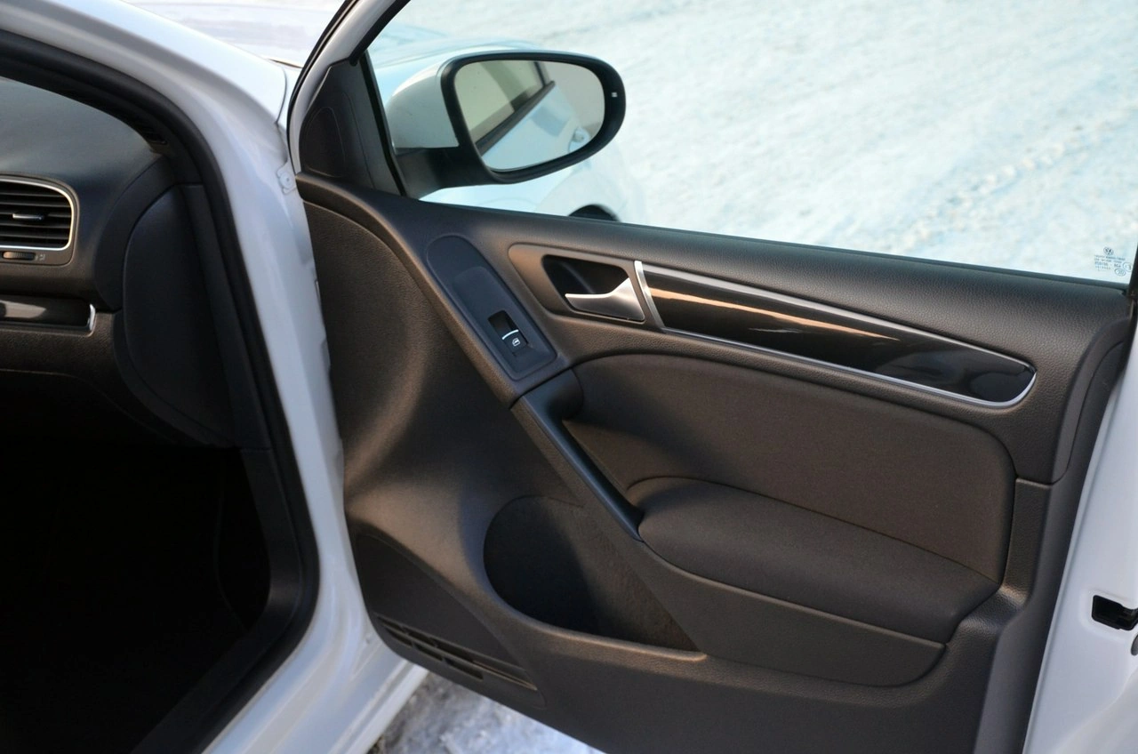 Volkswagen Golf - Zdjęcie 15