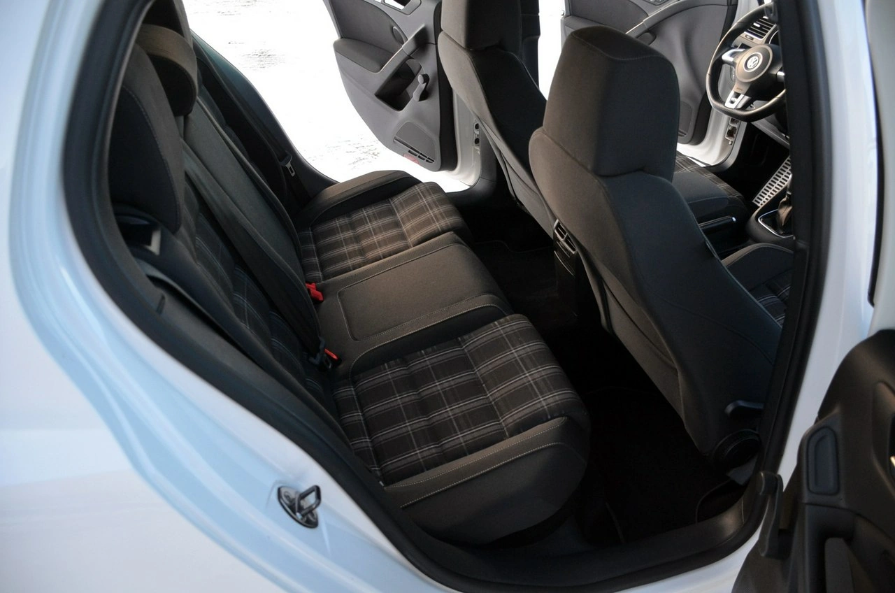 Volkswagen Golf - Zdjęcie 16