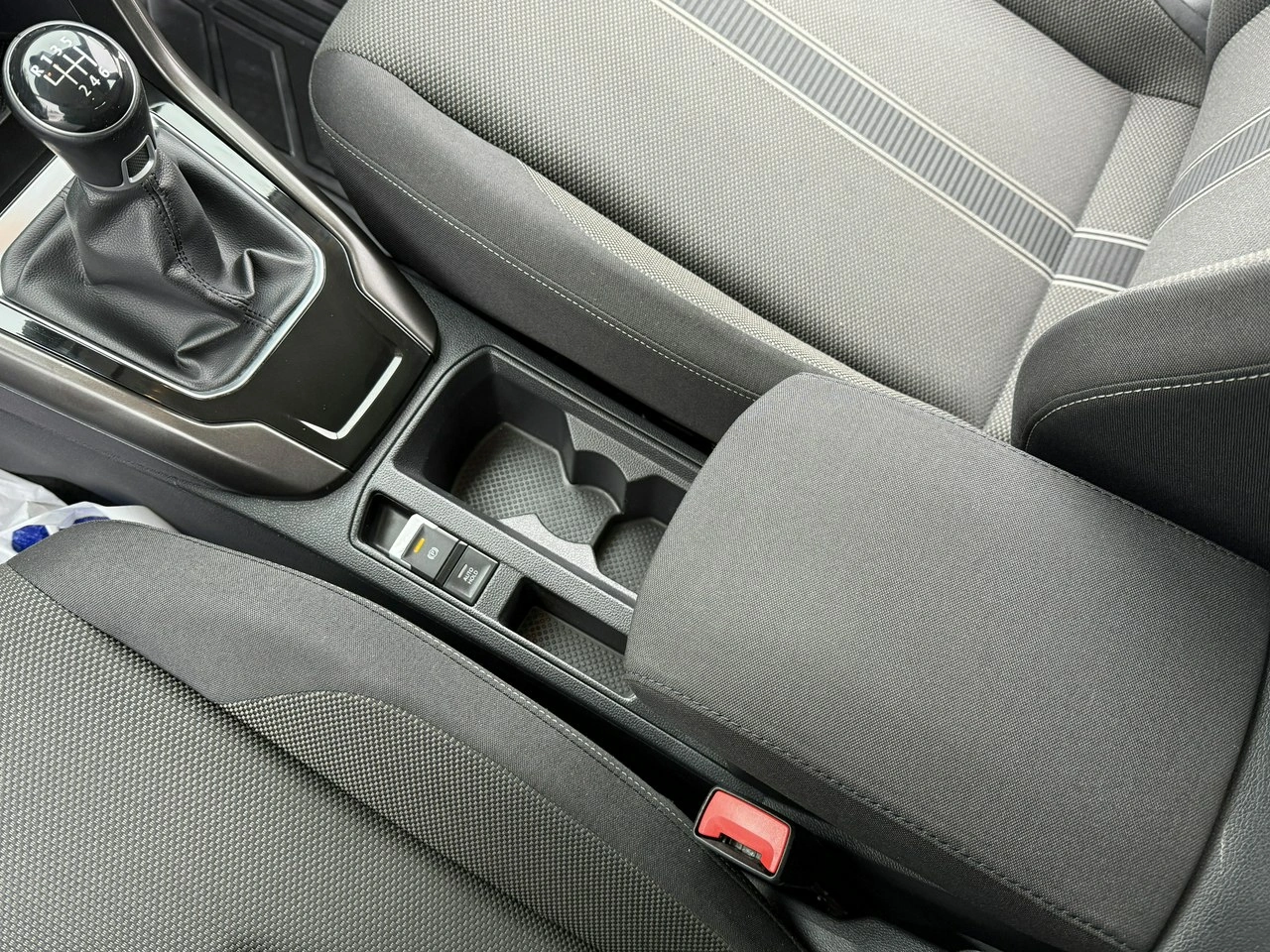 Volkswagen T-Roc - Zdjęcie 15