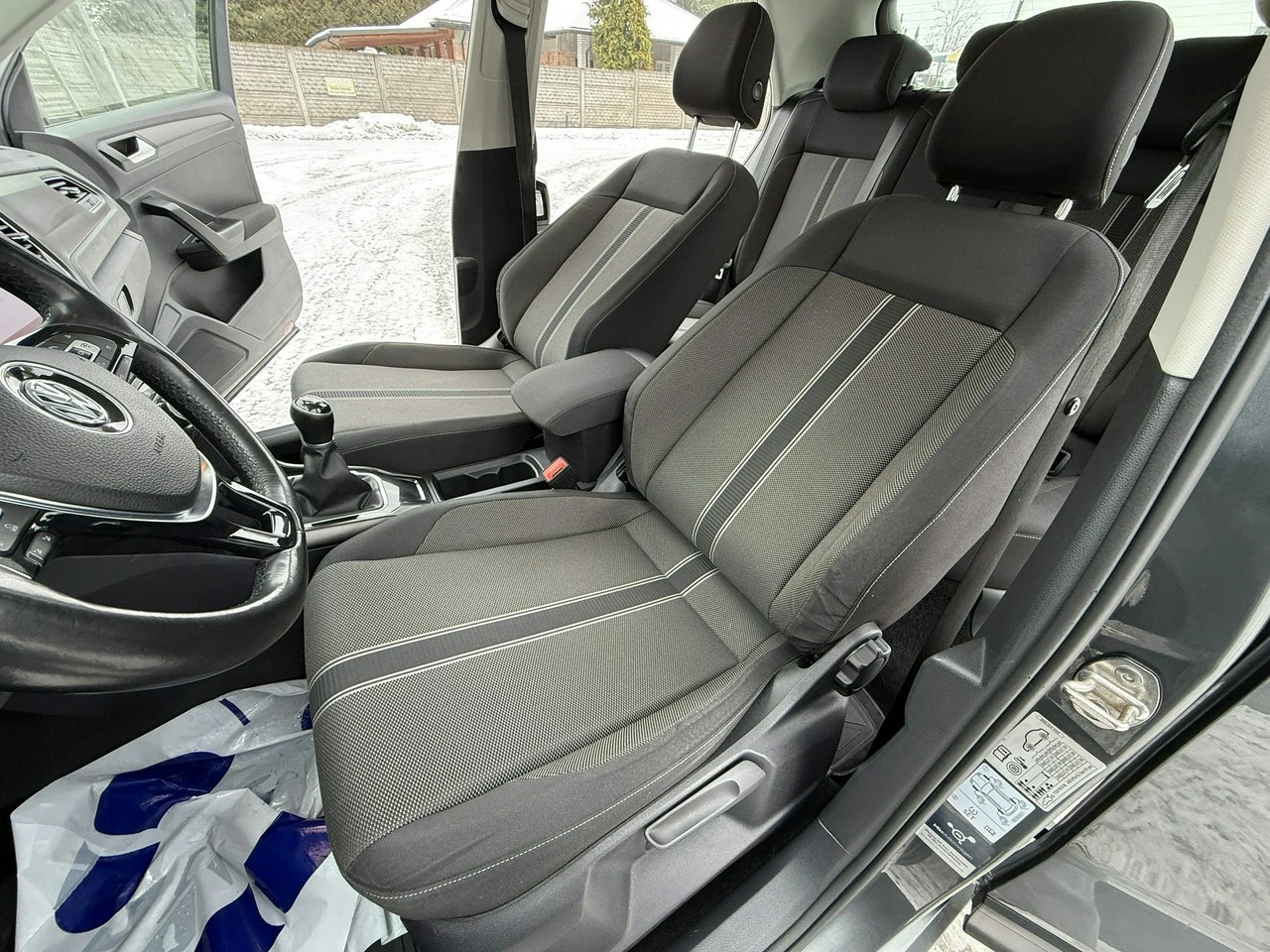 Volkswagen T-Roc - Zdjęcie 19