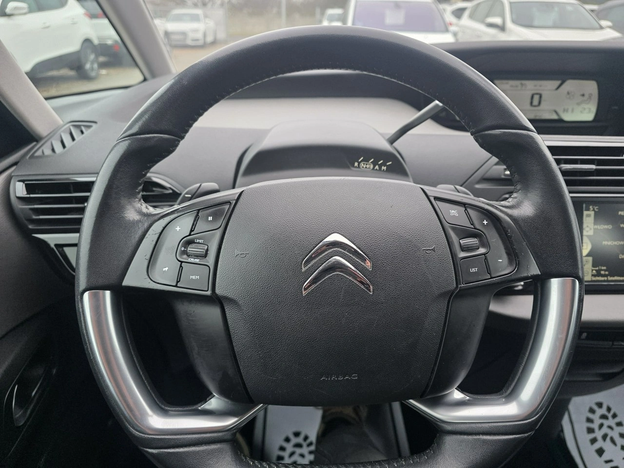 Citroën C4 Picasso - Zdjęcie 23