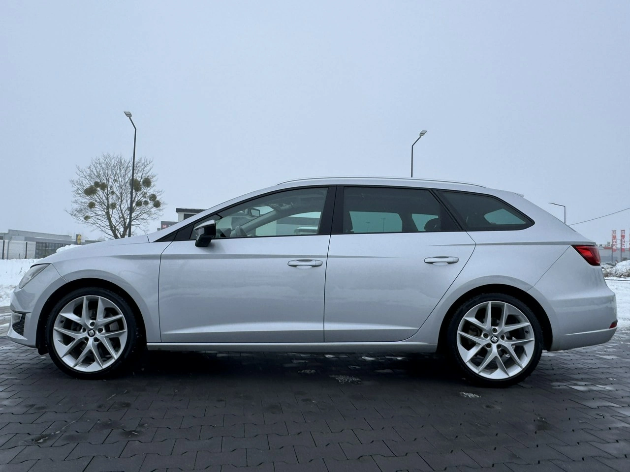 Seat Leon - Zdjęcie 7