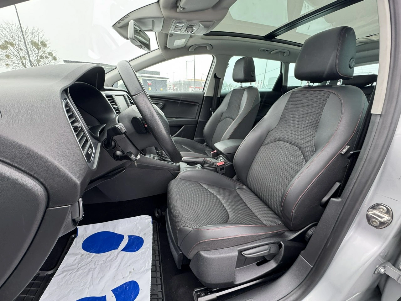 Seat Leon - Zdjęcie 19