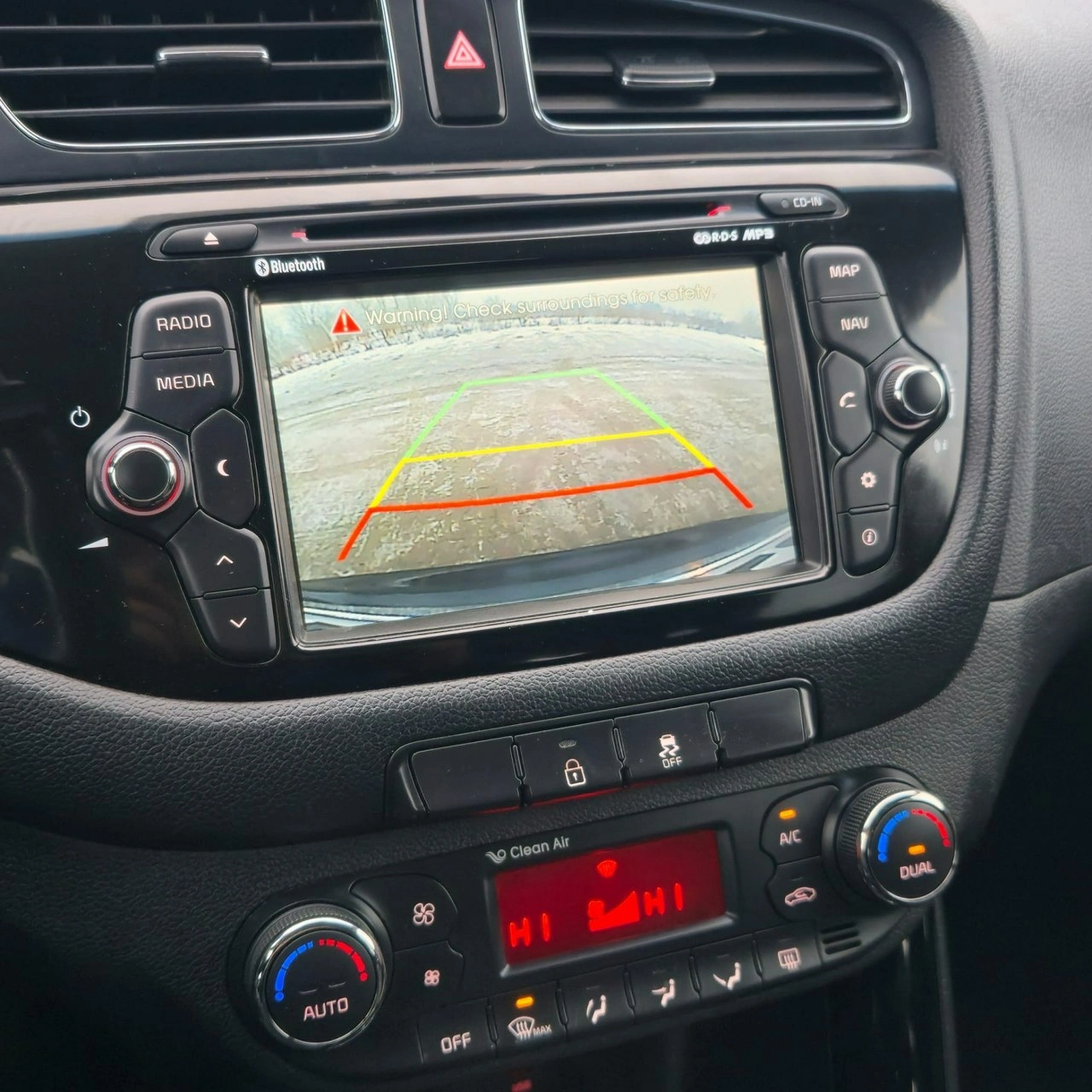 Kia Ceed - Zdjęcie 31