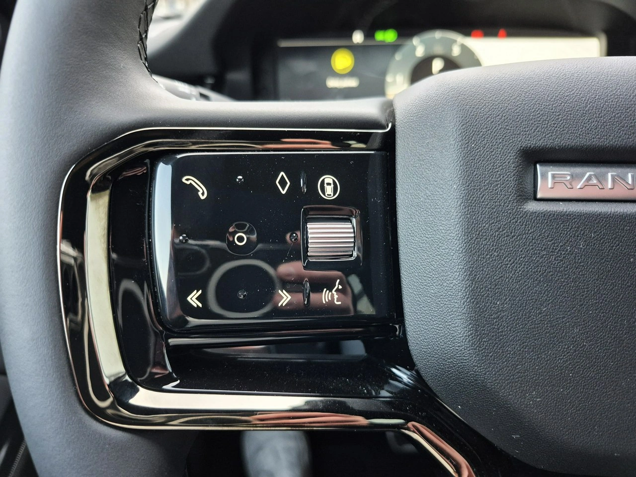 Land Rover Range Rover Evoque - Zdjęcie 25