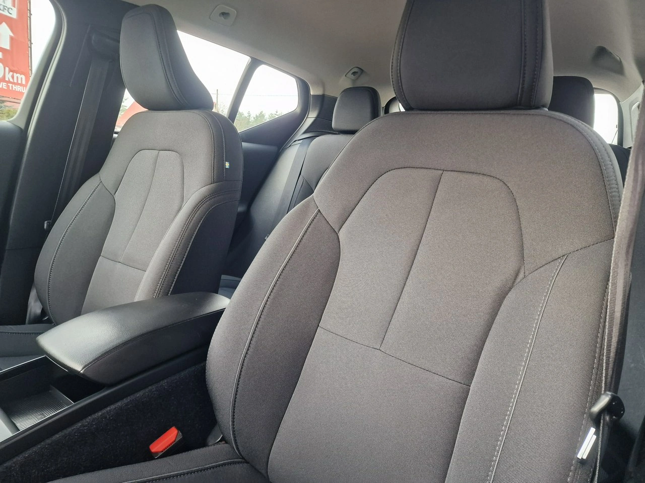 Volvo XC 40 - Zdjęcie 17