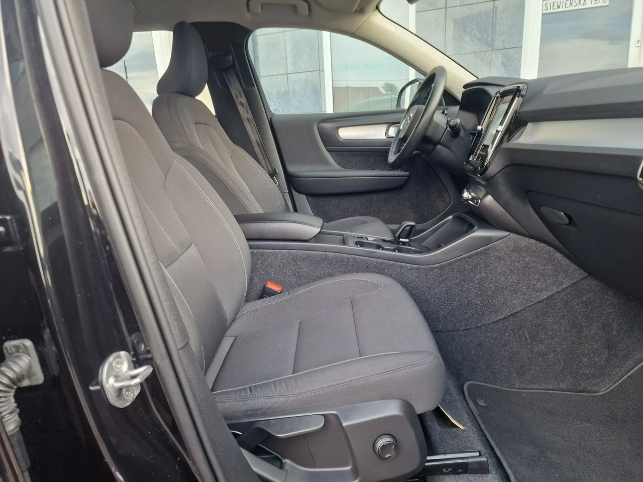 Volvo XC 40 - Zdjęcie 22